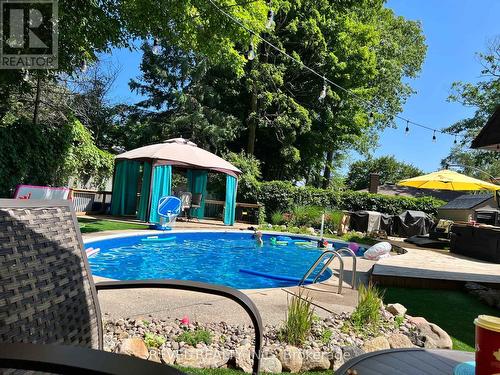 10 Parkway Place, Barrie, ON - Outdoor With In Ground Pool With Backyard