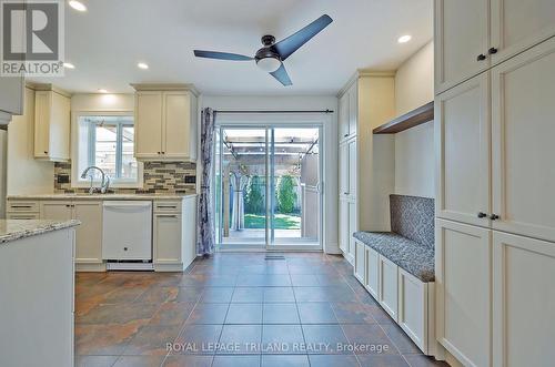 162 Foster Avenue, London, ON - Indoor Photo Showing Kitchen