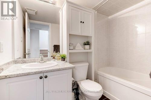 97 - 2441 Greenwich Drive, Oakville, ON - Indoor Photo Showing Bathroom