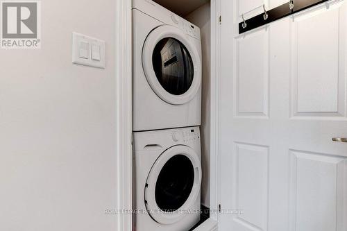 97 - 2441 Greenwich Drive, Oakville, ON - Indoor Photo Showing Laundry Room