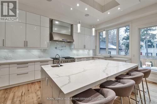 61 Dane Avenue, Toronto (Yorkdale-Glen Park), ON - Indoor Photo Showing Kitchen With Upgraded Kitchen