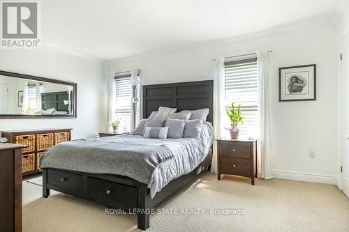 24 Liberty Street, Hamilton, ON - Indoor Photo Showing Bedroom