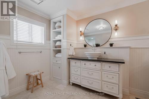 4221 Colonel Talbot Road, London, ON - Indoor Photo Showing Bathroom
