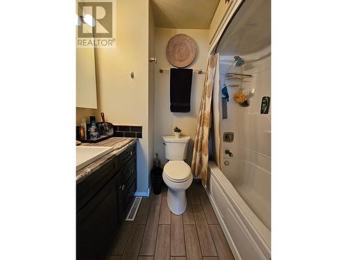 5111A 43 Street Ne, Chetwynd, BC - Indoor Photo Showing Bathroom