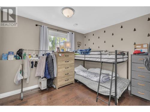 855 Saucier Avenue, Kelowna, BC - Indoor Photo Showing Bedroom