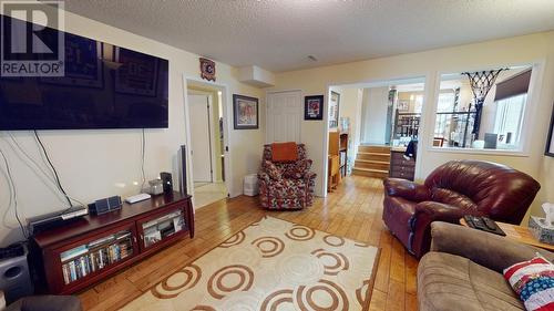 10019 112 Avenue, Fort St. John, BC - Indoor Photo Showing Living Room