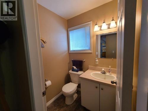 701 Dominion Street, Mcbride, BC - Indoor Photo Showing Bathroom