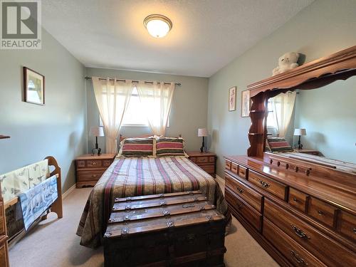 701 Dominion Street, Mcbride, BC - Indoor Photo Showing Bedroom
