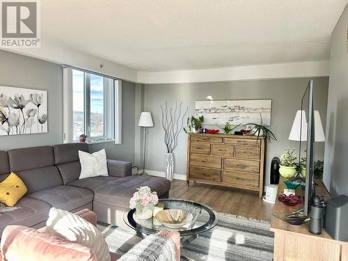 1102 1501 Queensway Street, Prince George, BC - Indoor Photo Showing Living Room