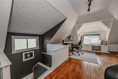 94 Holton Avenue S, Hamilton, ON - Indoor Photo Showing Office