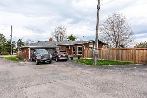 545 Main Street W, Grimsby, ON - Outdoor