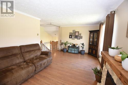 59 Oak Rd, Blind River, ON - Indoor Photo Showing Living Room