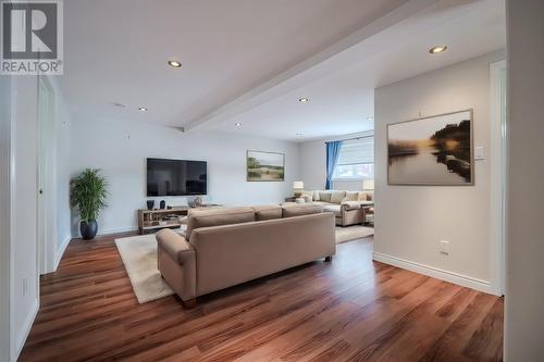 8 Hopedale Crescent, St. John'S, NL - Indoor Photo Showing Living Room