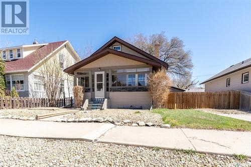 1143 4Th Avenue Nw, Moose Jaw, SK - Outdoor