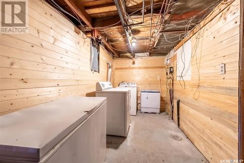 1143 4Th Avenue Nw, Moose Jaw, SK - Indoor Photo Showing Laundry Room