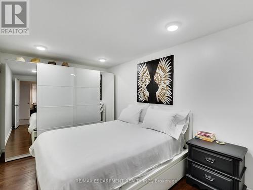19 - 1328 Upper Sherman Avenue, Hamilton, ON - Indoor Photo Showing Bedroom
