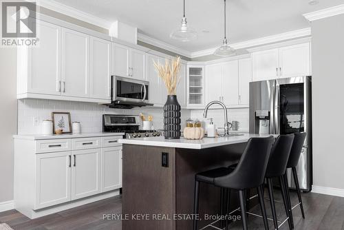 19 Serenity Place Crescent, Huntsville, ON - Indoor Photo Showing Kitchen With Upgraded Kitchen