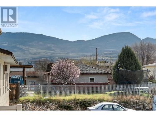 525 Leathead Road, Kelowna, BC - Outdoor With View
