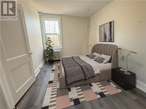 305 Morris Street, Sudbury, ON - Indoor Photo Showing Bedroom