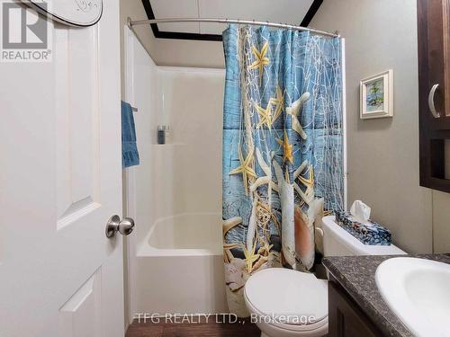3-2152 County Rd 36 Road, Kawartha Lakes, ON - Indoor Photo Showing Bathroom