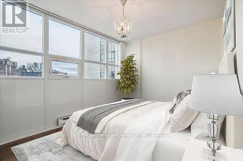 505 - 2323 Confederation Parkway, Mississauga, ON - Indoor Photo Showing Bedroom