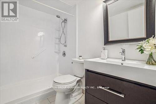 505 - 2323 Confederation Parkway, Mississauga, ON - Indoor Photo Showing Bathroom