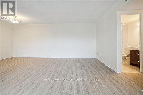 505 - 2323 Confederation Parkway, Mississauga, ON - Indoor Photo Showing Other Room