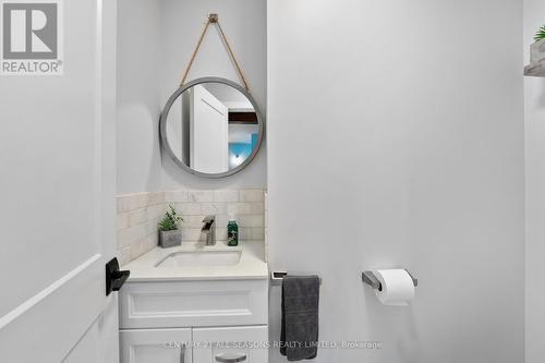 27229 Highway 62 S, Bancroft, ON - Indoor Photo Showing Bathroom