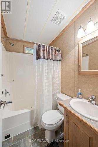 33825 Harmony Road, North Middlesex, ON - Indoor Photo Showing Bathroom
