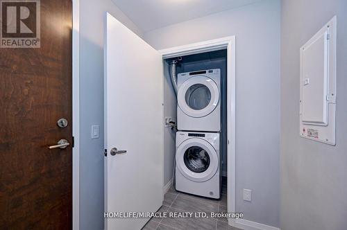 401 - 108 Garment Street, Kitchener, ON - Indoor Photo Showing Laundry Room