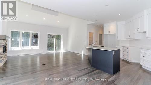 124 Beacon Drive, Blue Mountains, ON - Indoor Photo Showing Kitchen