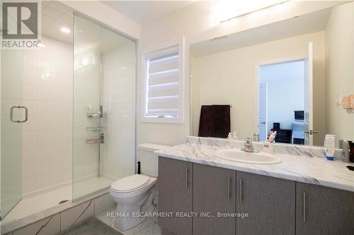 15 Monteith Drive, Brantford, ON - Indoor Photo Showing Bathroom