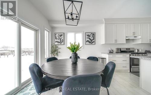 13 Mccrae Crescent, Kawartha Lakes, ON - Indoor Photo Showing Dining Room