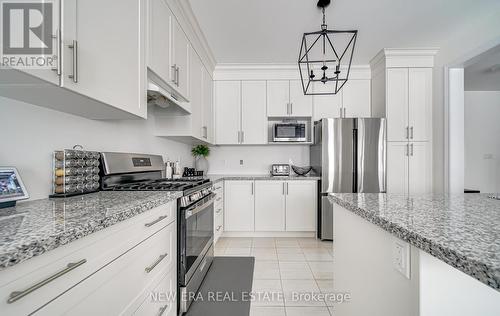 13 Mccrae Crescent, Kawartha Lakes, ON - Indoor Photo Showing Kitchen With Upgraded Kitchen