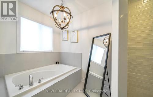 13 Mccrae Crescent, Kawartha Lakes, ON - Indoor Photo Showing Bathroom