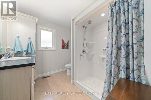 84 Dorchester Drive, Prince Edward County, ON - Indoor Photo Showing Bathroom