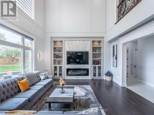 11086 Winston Churchill Boulevard, Halton Hills, ON - Indoor Photo Showing Living Room With Fireplace