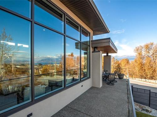 450 Windhover Court, Kelowna, BC - Outdoor With View With Exterior
