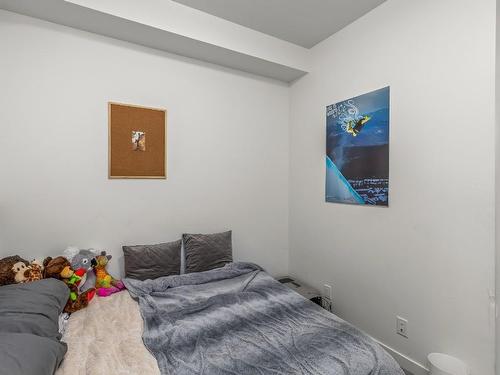 211-1800 Richter Street, Kelowna, BC - Indoor Photo Showing Bedroom