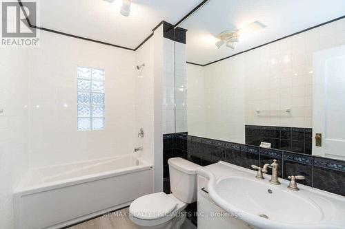 669 Lorne Avenue, London, ON - Indoor Photo Showing Bathroom