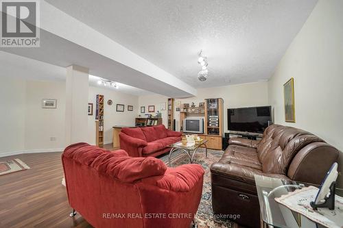 1742 Ennismore Cres, London, ON - Indoor Photo Showing Living Room