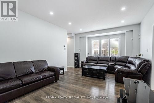 426 Queen Mary Drive, Brampton, ON - Indoor Photo Showing Living Room