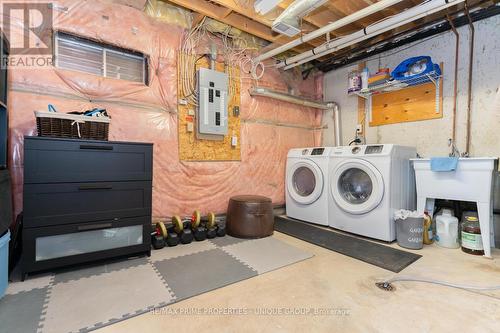 117 - 1050 Bristol Road W, Mississauga, ON - Indoor Photo Showing Laundry Room