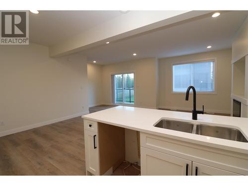 706 4274 22Nd Avenue, Prince George, BC - Indoor Photo Showing Kitchen With Double Sink