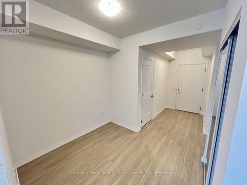 915 - 50 Dunfield Avenue, Toronto, ON - Indoor Photo Showing Other Room