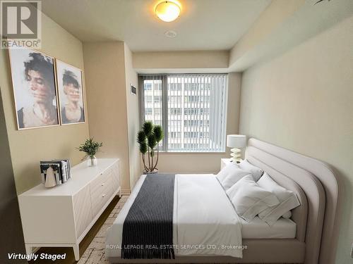 915 - 50 Dunfield Avenue, Toronto, ON - Indoor Photo Showing Bedroom