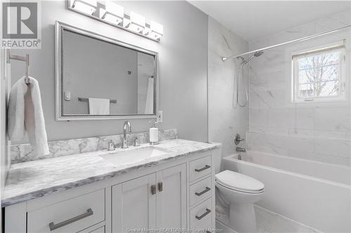 196 Sunshine Dr, Moncton, NB - Indoor Photo Showing Bathroom