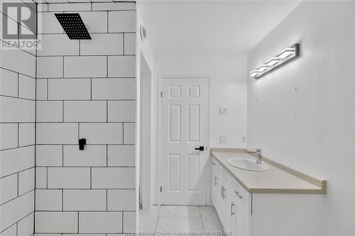 12 Baker, Amherstburg, ON - Indoor Photo Showing Bathroom