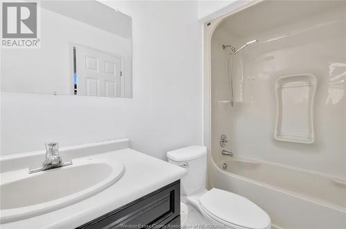 12 Baker, Amherstburg, ON - Indoor Photo Showing Bathroom