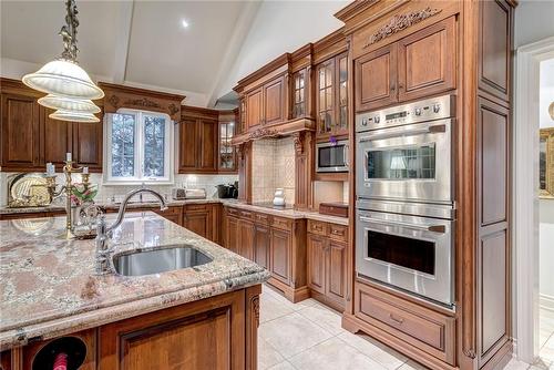 5 Jerseyville Road W, Ancaster, ON - Indoor Photo Showing Kitchen